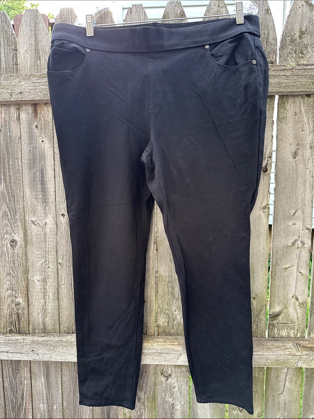 Gloria Vanderbilt Black Pull-On Stretch Pants